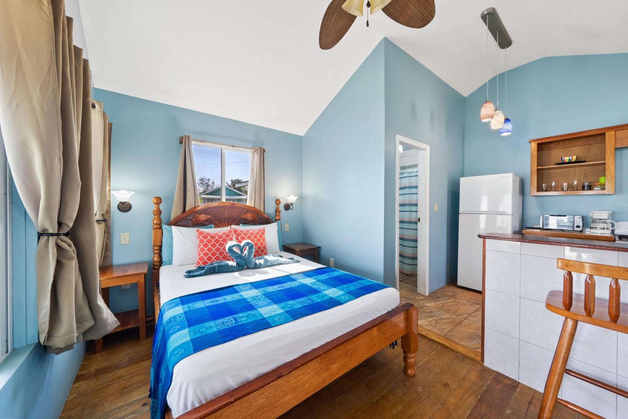 Tilt-Ta-Dock Resort Belize Корозал Екстериор снимка