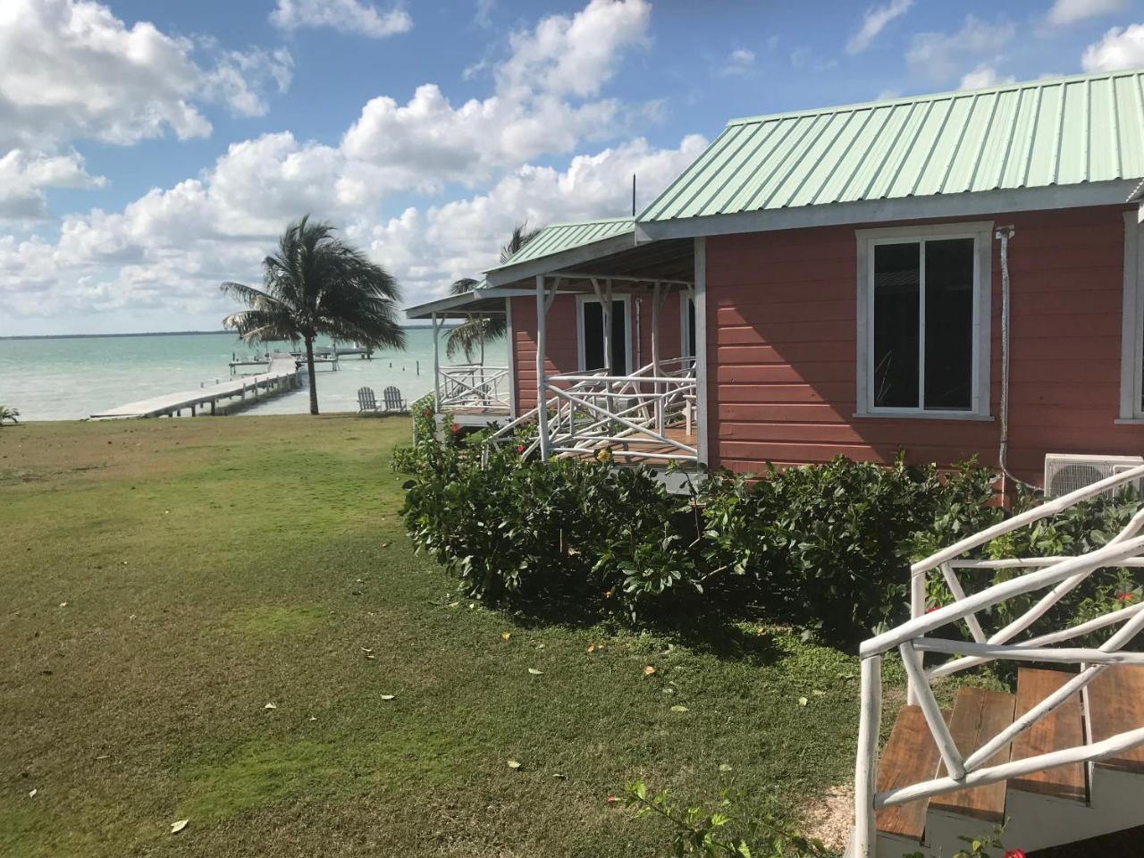 Tilt-Ta-Dock Resort Belize Корозал Екстериор снимка