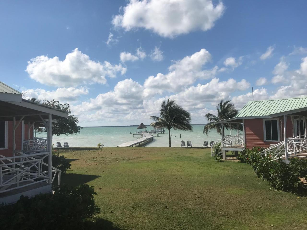 Tilt-Ta-Dock Resort Belize Корозал Екстериор снимка